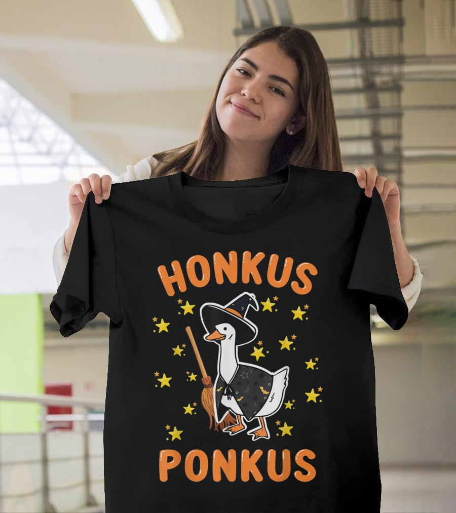 Honkus Ponkus Witch Goose Halloween Magic Stars Broom T-Shirt