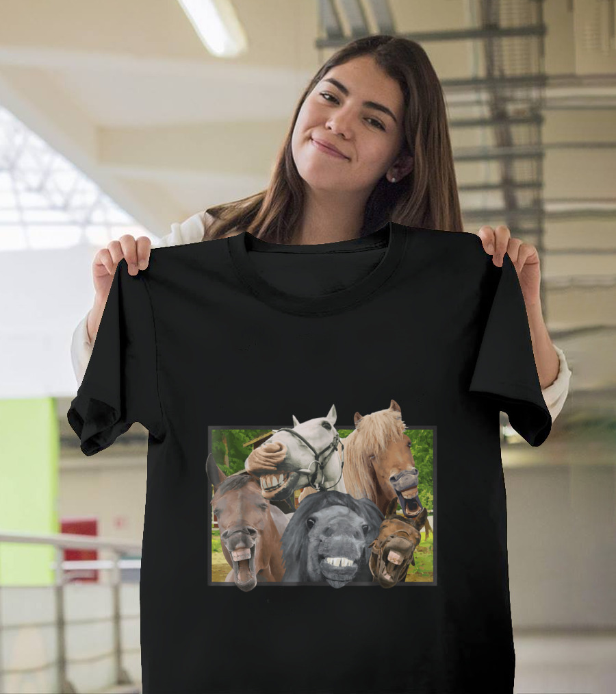 Funny Horses Taking Selfies with Big Smiles T-Shirt