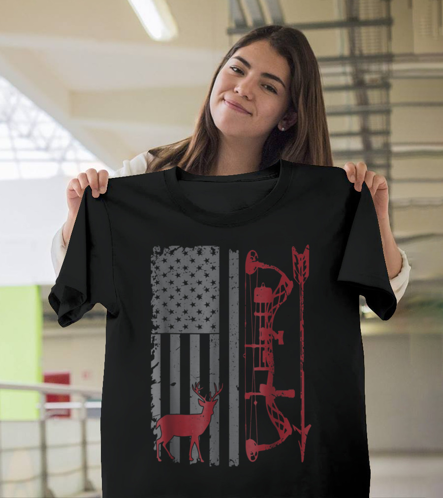 Bow Hunter American Flag Deer Bow Arrow Hunting Gear T-Shirt