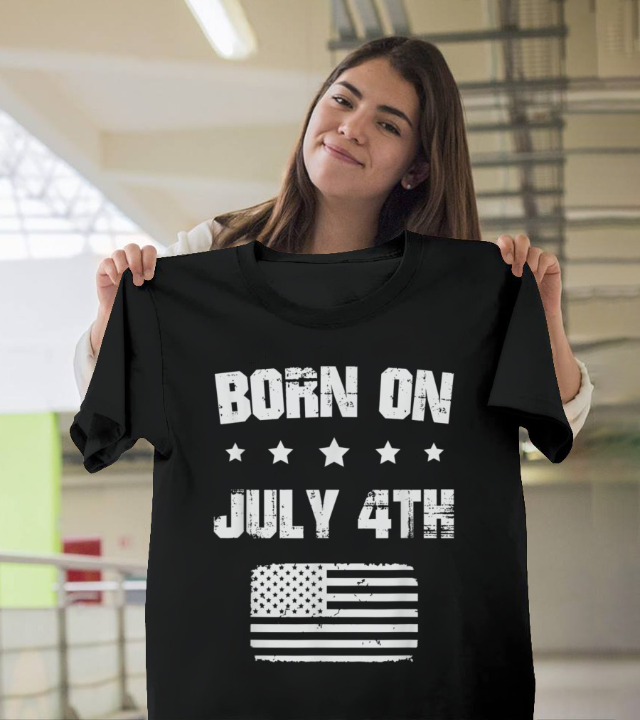 Born On July 4th Grunge Style USA Flag Stars T-Shirt
