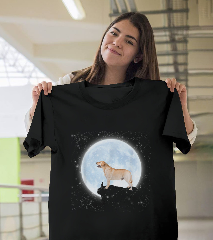 Funny Labrador Lab Dog Howling At Moon T-Shirt