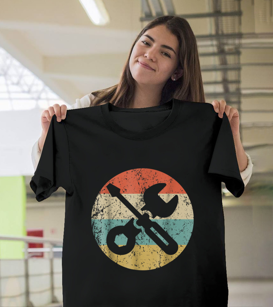 Car Mechanic Screwdriver Wrench Vintage Stripes Circle T-Shirt