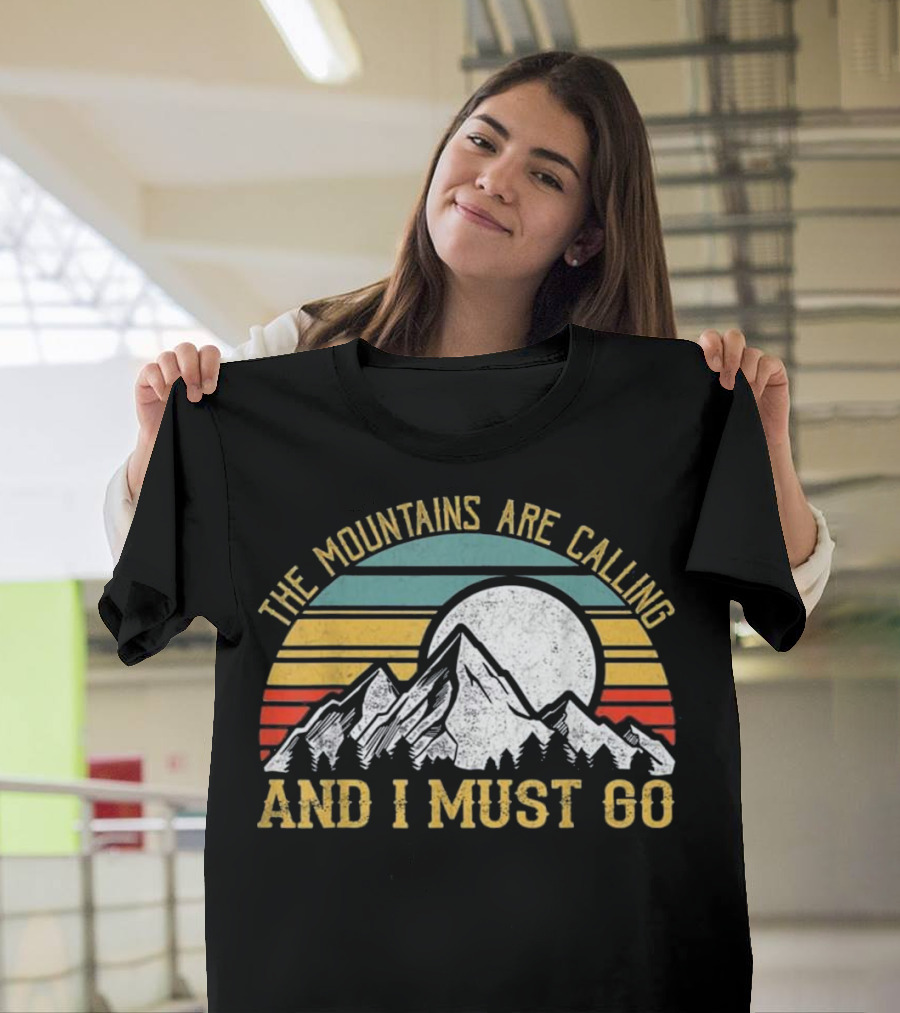 Vintage The Mountains Are Calling And I Must Go Retro Sunset Mountain Scene T-Shirt