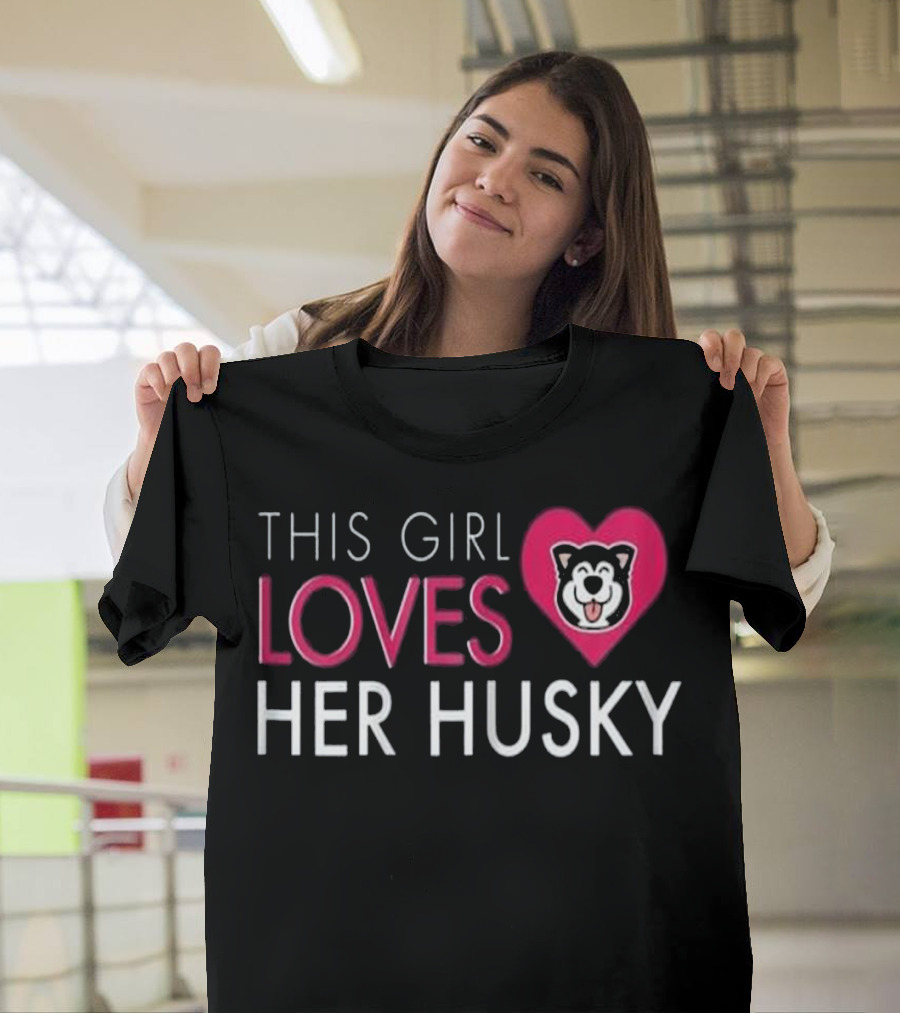 This Girl Loves Her Husky Heart Shape Funny Husky T-Shirt