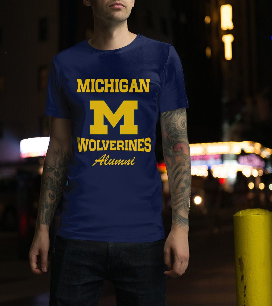 MICHIGAN WOLVERINES ALUMNI T-Shirt
