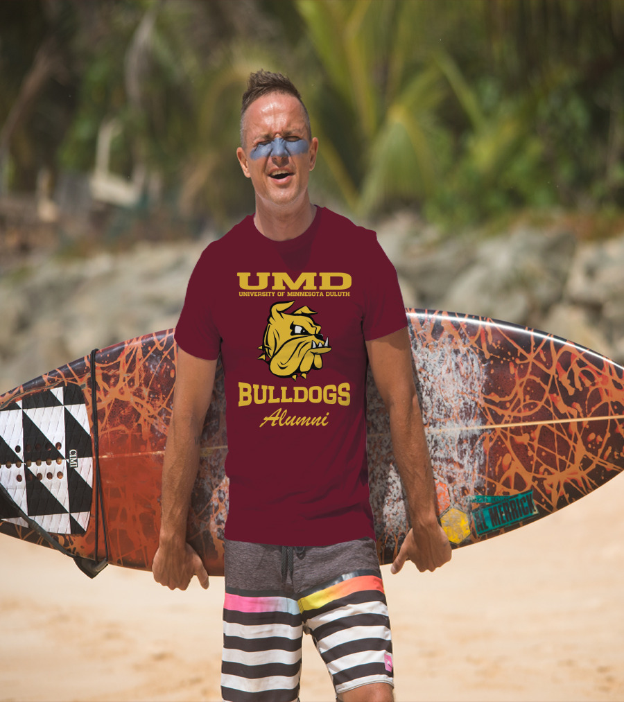 UMD University Of Minnesota Duluth Bulldogs Alumni T-Shirt