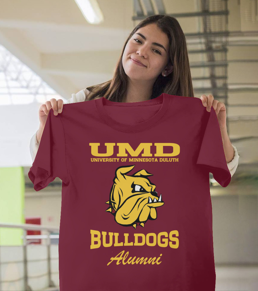 UMD University Of Minnesota Duluth Bulldogs Alumni T-Shirt
