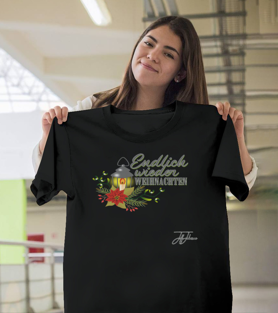 Endlich Wieder Weihnachten Lantern Poinsettia Pine Branches T-Shirt
