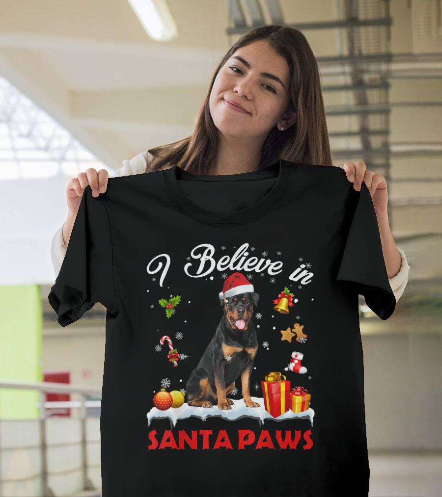 I Believe in Santa Paws Funny Santa Rottweiler Claus Dog T-Shirt