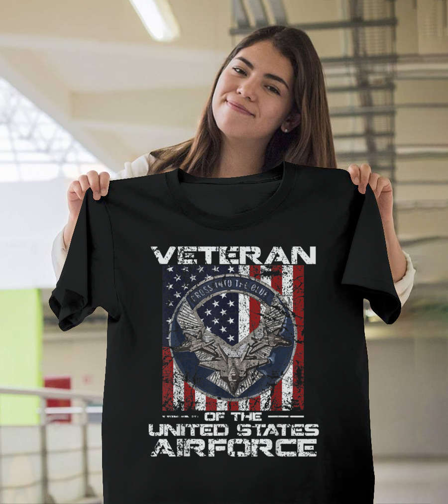 Veteran of the United States Air Force Cross into the Blue American Flag Veteran Day T-Shirt