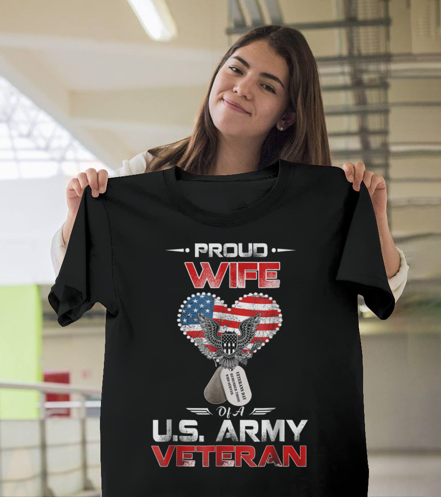 Proud Wife of a U.S. Army Veteran American Flag Eagle Dog Tags T-Shirt