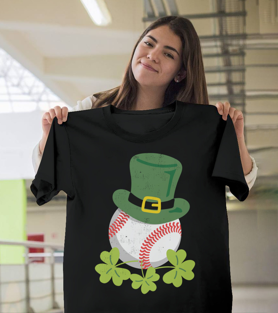 Baseball Shamrock Hat St Patrick's Day Fan T-Shirt