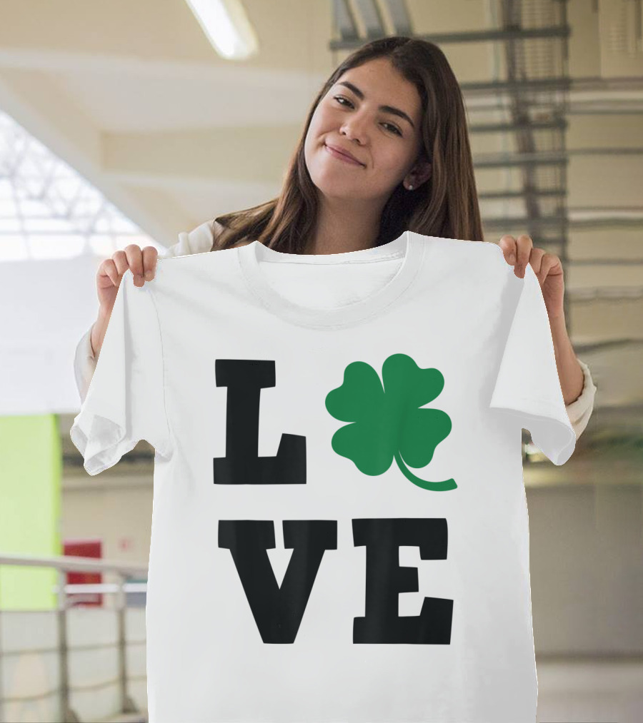 Love St Paddy Clover St Patrick's Day Four Leaf T-Shirt