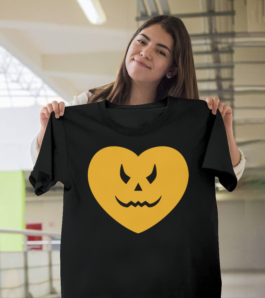 Pumpkin Face Yellow Heart Halloween Scare T-Shirt
