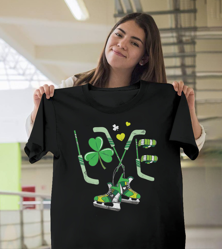 Love Ice Hockey Goalie St Patricks Clover Skates T-Shirt