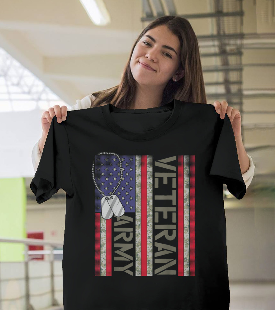 Veteran Army Us American Flag Camouflage Dog Tags T-Shirt