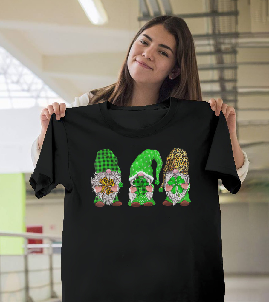 Leprechaun Irish Gnomes Shamrock Green Leopard Plaid T-Shirt