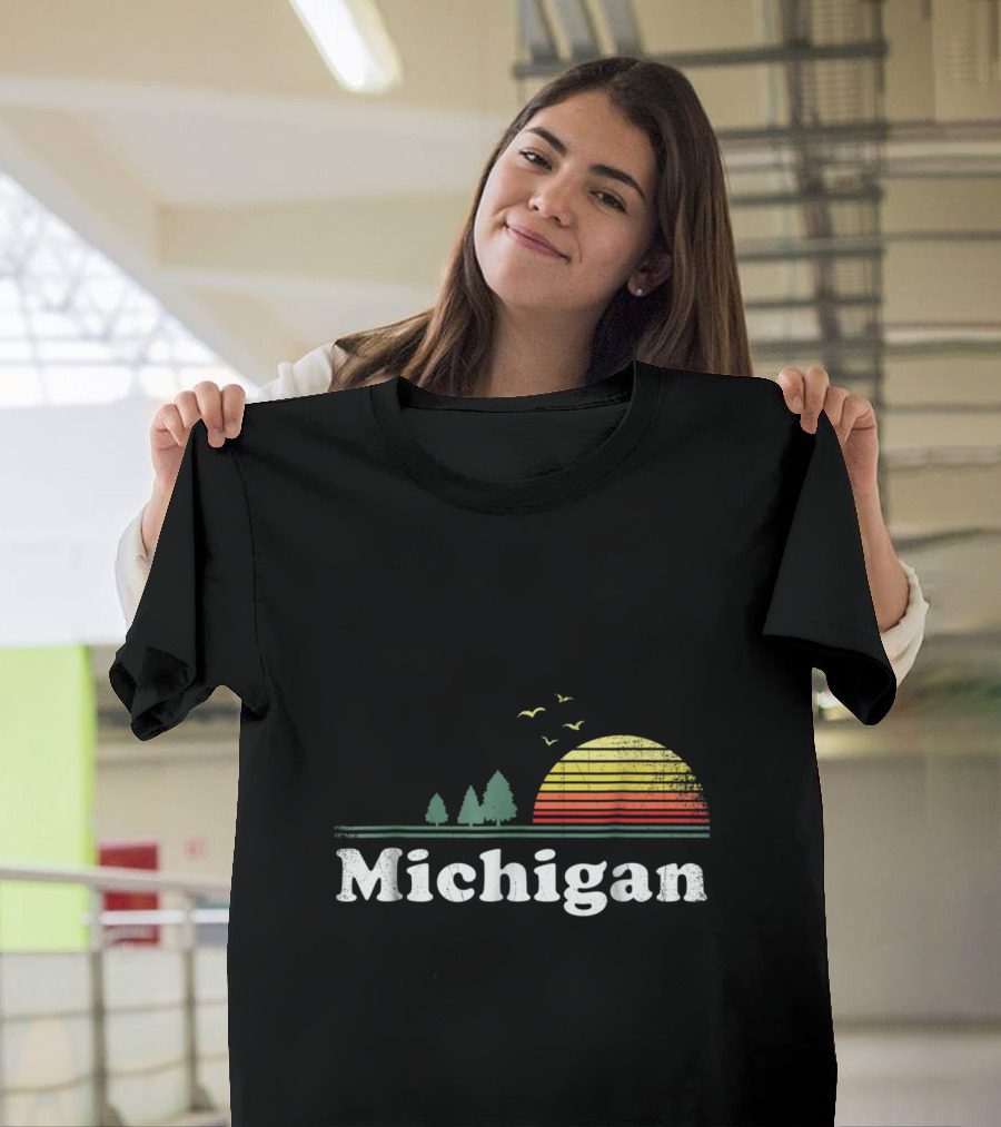 Michigan Retro Sunset Trees and Birds Scenic Image MI State T-Shirt