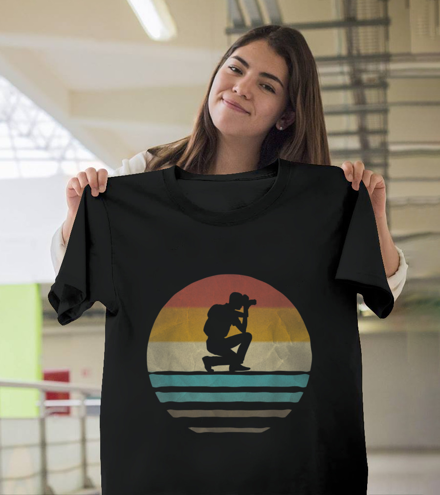 Retro Vintage Sunset Photographer T-Shirt