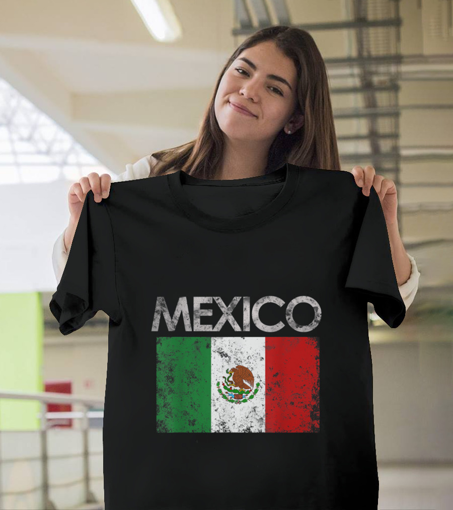 Rustic Vintage Mexico Mexican Flag Emblem T-Shirt