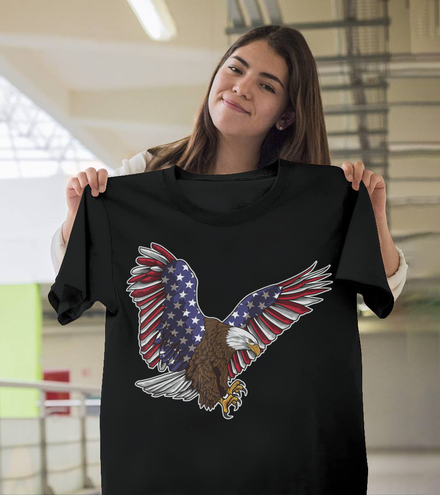 Flying American Flag Eagle 4th of July USA Independence Day T-Shirt