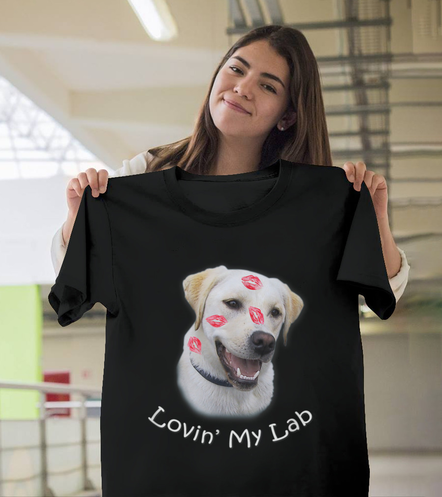 Lovin' My Yellow Lab Cute Dog T-Shirt