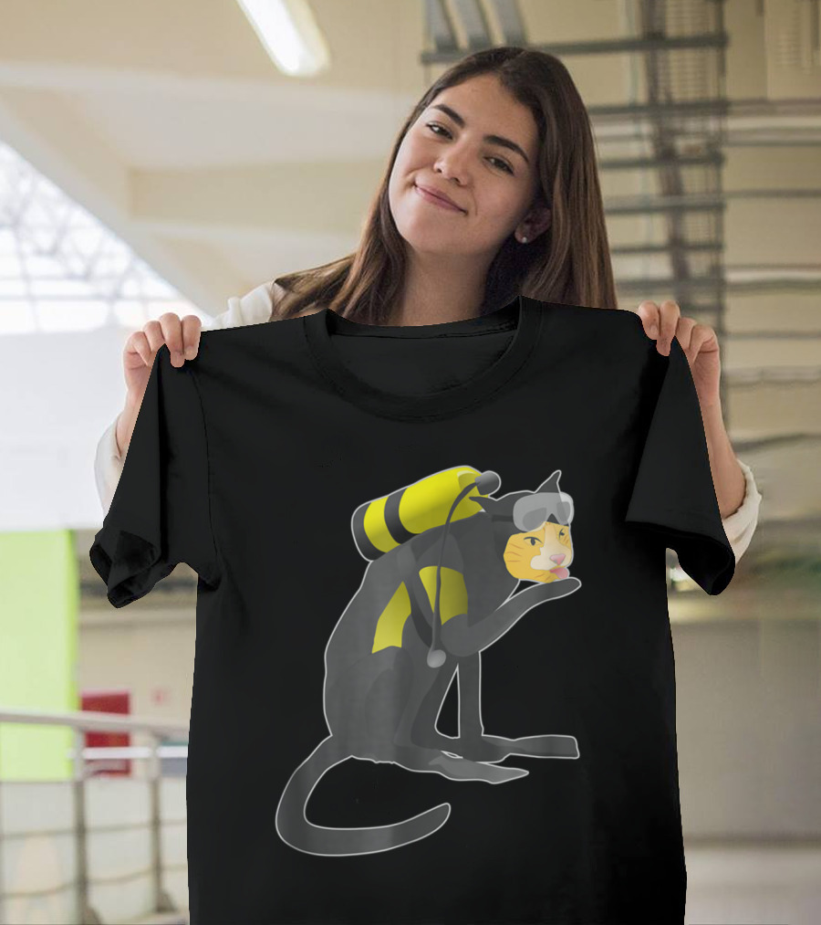 Scuba Diving Kitty Cat with Snorkel and Oxygen Tank T-Shirt