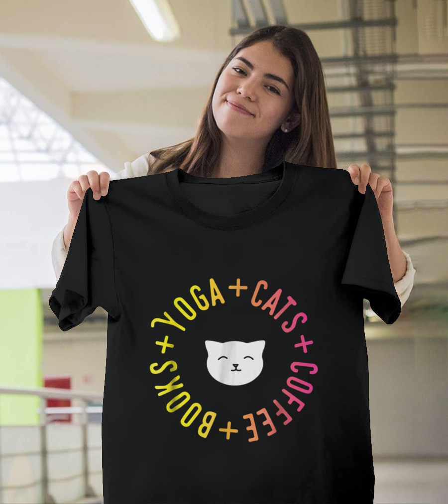 Yoga Cats Coffee Books Cute Cat Face Circle T-Shirt