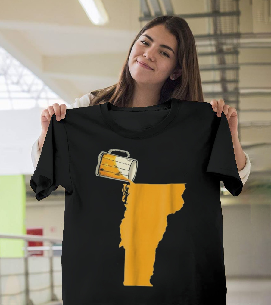 I Love Beer Pouring Into Vermont Map USA Humor Patriotic T-Shirt