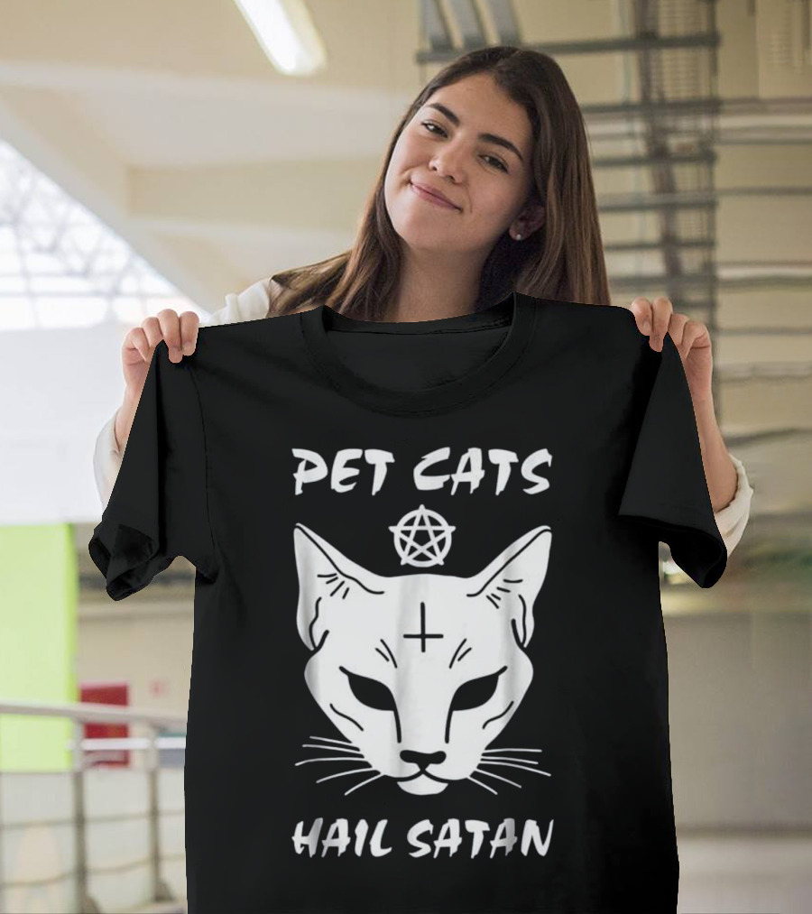 Pet Cats Hail Satan Funny Kitten Pentagram Cross Cat T-Shirt
