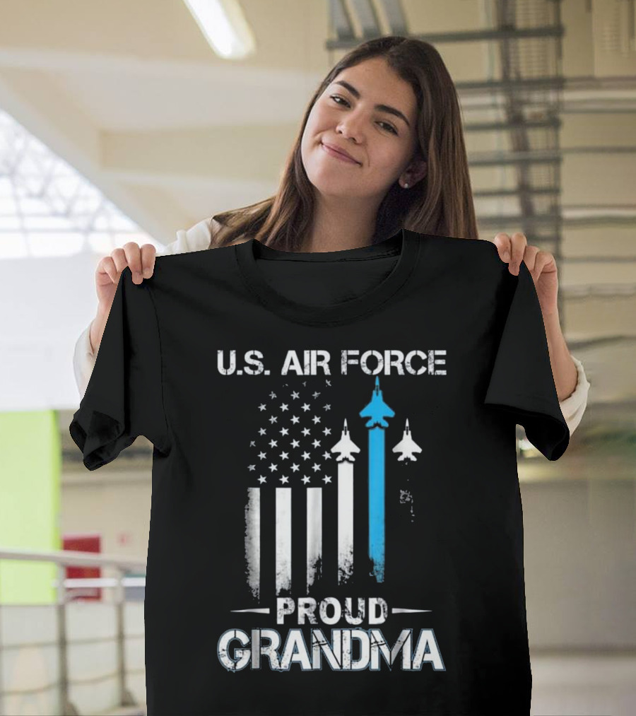 U.S. Air Force Proud Grandma U.S. Flag Planes T-Shirt