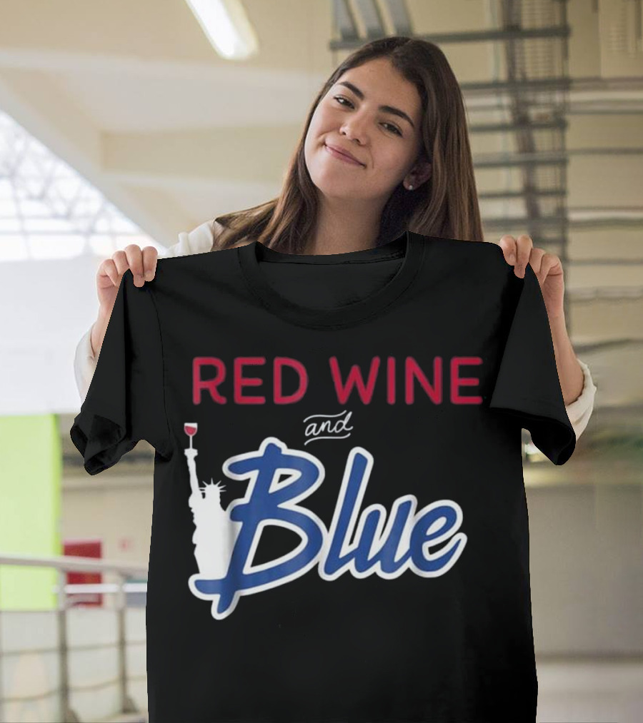 Red Wine and Blue Statue of Liberty Holding Wine Glass T-Shirt