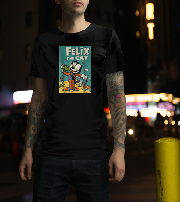 FELIX THE CAT EATING GREEN CHEESE ON THE MOON IN A SPACESUIT WITH PLANETS AND STARS T-Shirt