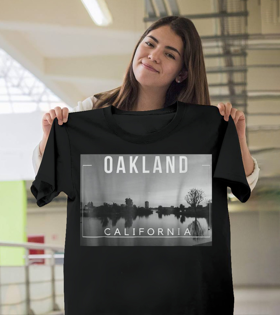 Oakland California Oaktown The O Skyline California Landscape T-Shirt