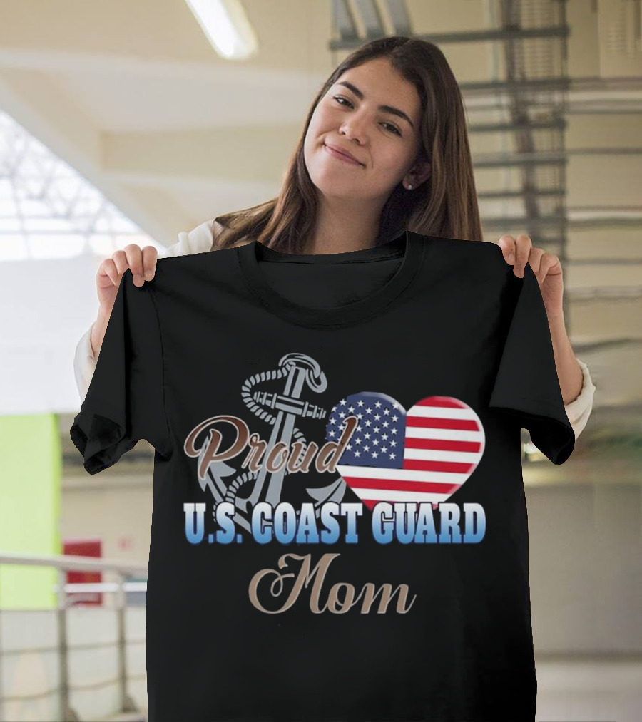Proud U.S. Coast Guard Mom Patriotic Heart Anchor T-Shirt
