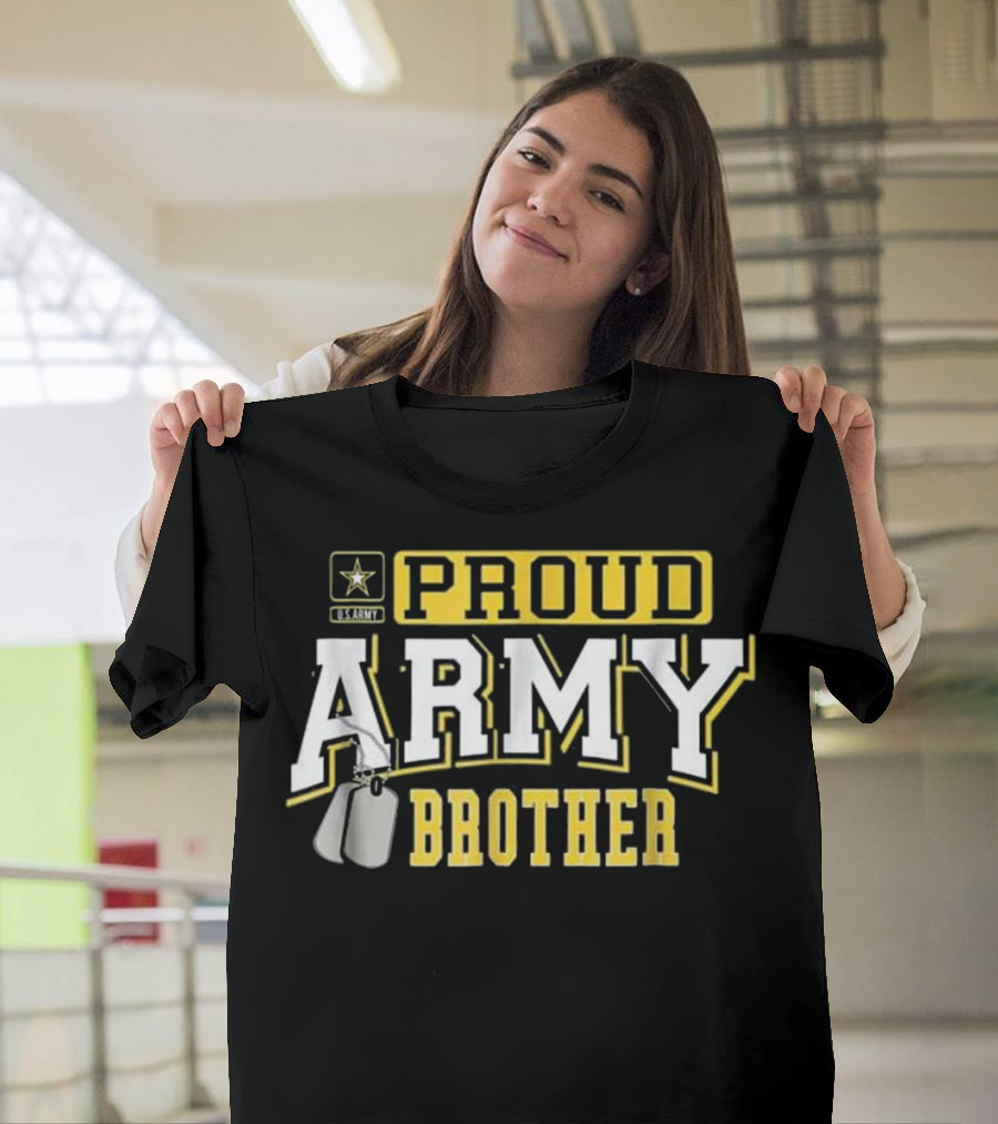 Proud Brother of US Army Member with Dog Tags T-Shirt
