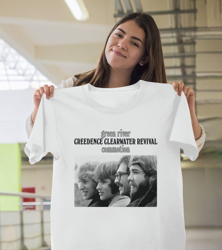 Creedence Clearwater Revival Green River Commotion Band Photo T-Shirt