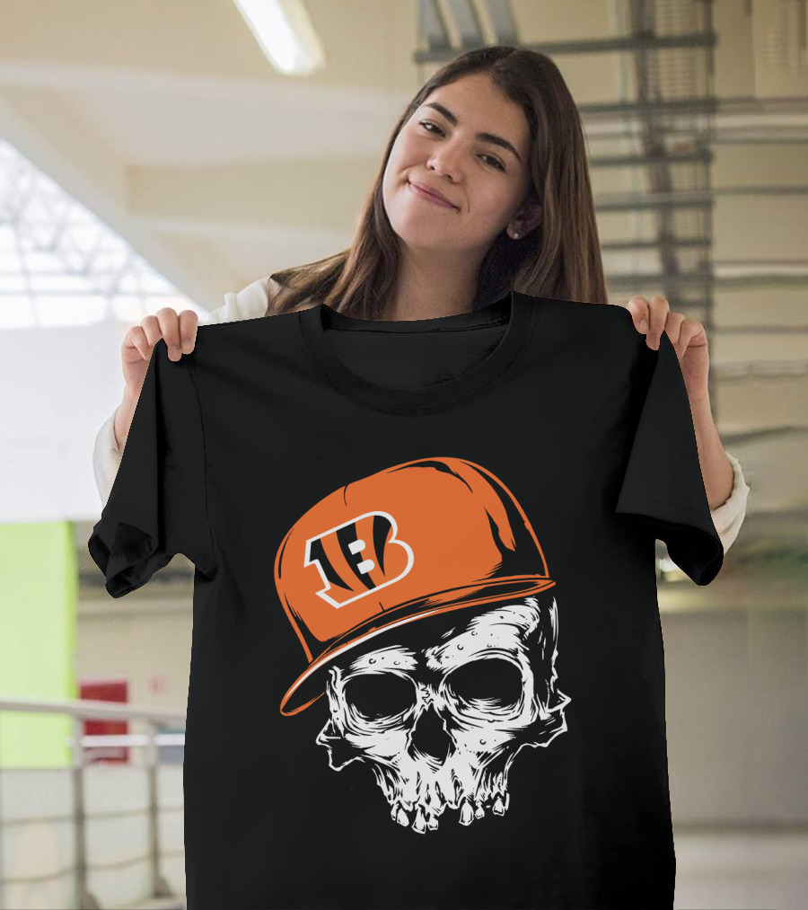 Cincinnati Bengals Skull Hat T-Shirt