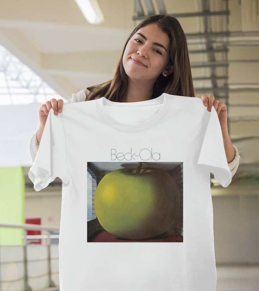 TJB 01 Beck Ola Album Cover Large Green Apple T-Shirt