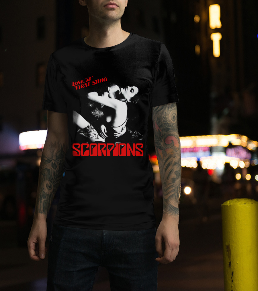 Scorpions Love At First Sting Romantic Embrace T-Shirt