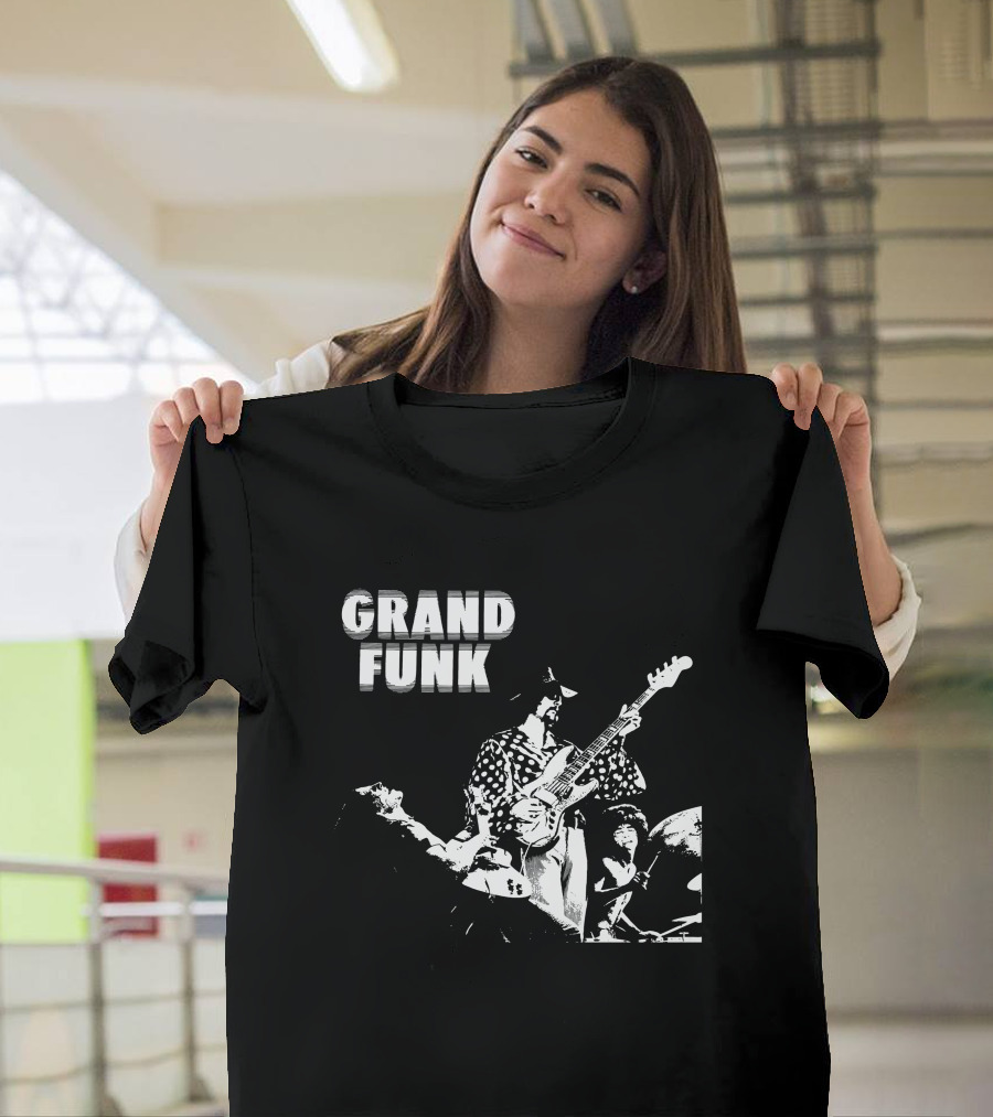 Grand Funk Railroad Live Concert Performance Retro Style T-Shirt