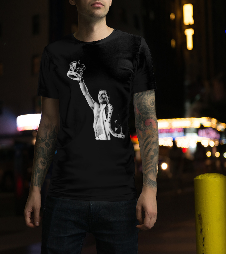 Qun Freddie Mercury Raising Crown Iconic Moment T-Shirt