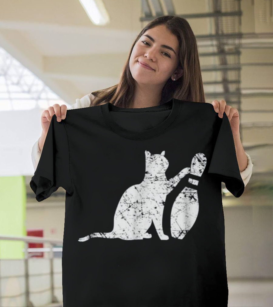 Ornery Alley Cat Tipping Bowling Pin Vintage T-Shirt