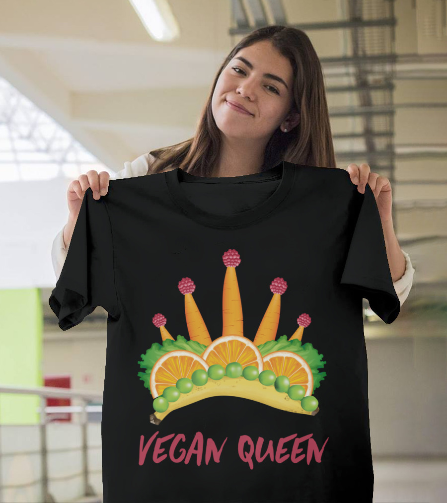 VEGAN QUEEN Fruit and Vegetable Crown T-Shirt