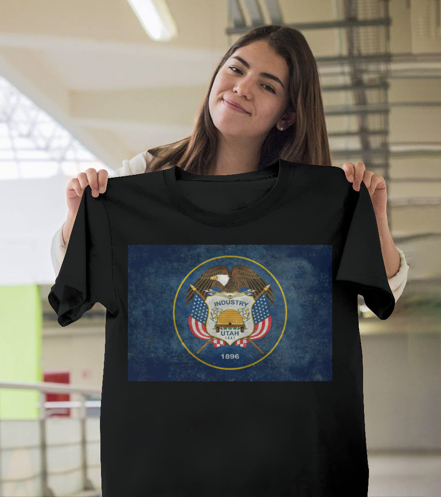 Vintage Utah State Flag 1896 Emblem Industry and Eagle T-Shirt
