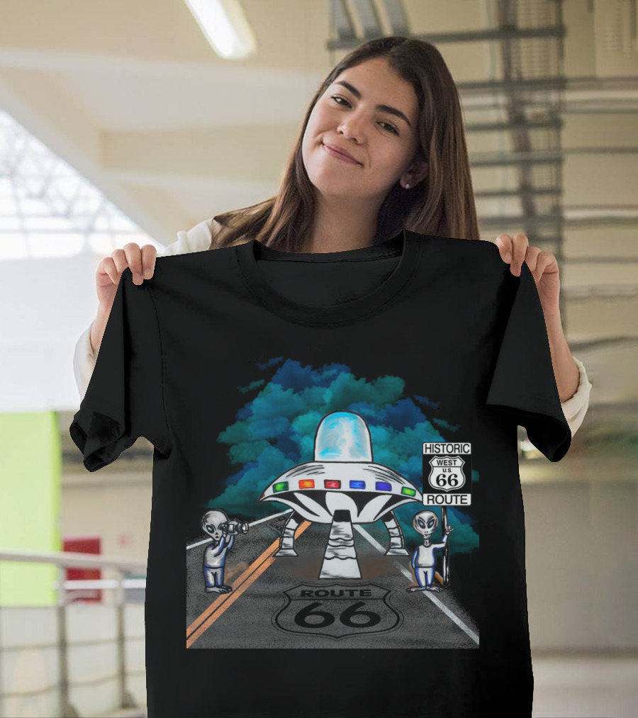 Historic Route 66 Alien Encounter with UFO T-Shirt