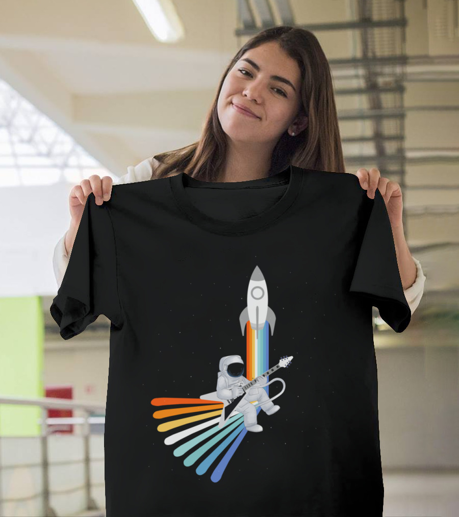 Space Rock Et Man Astronaut with Guitar and Rocket Burst T-Shirt