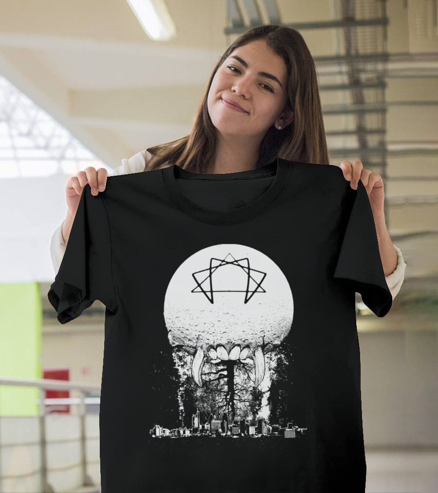 Food For The Moon Star Symbol Cityscape T-Shirt
