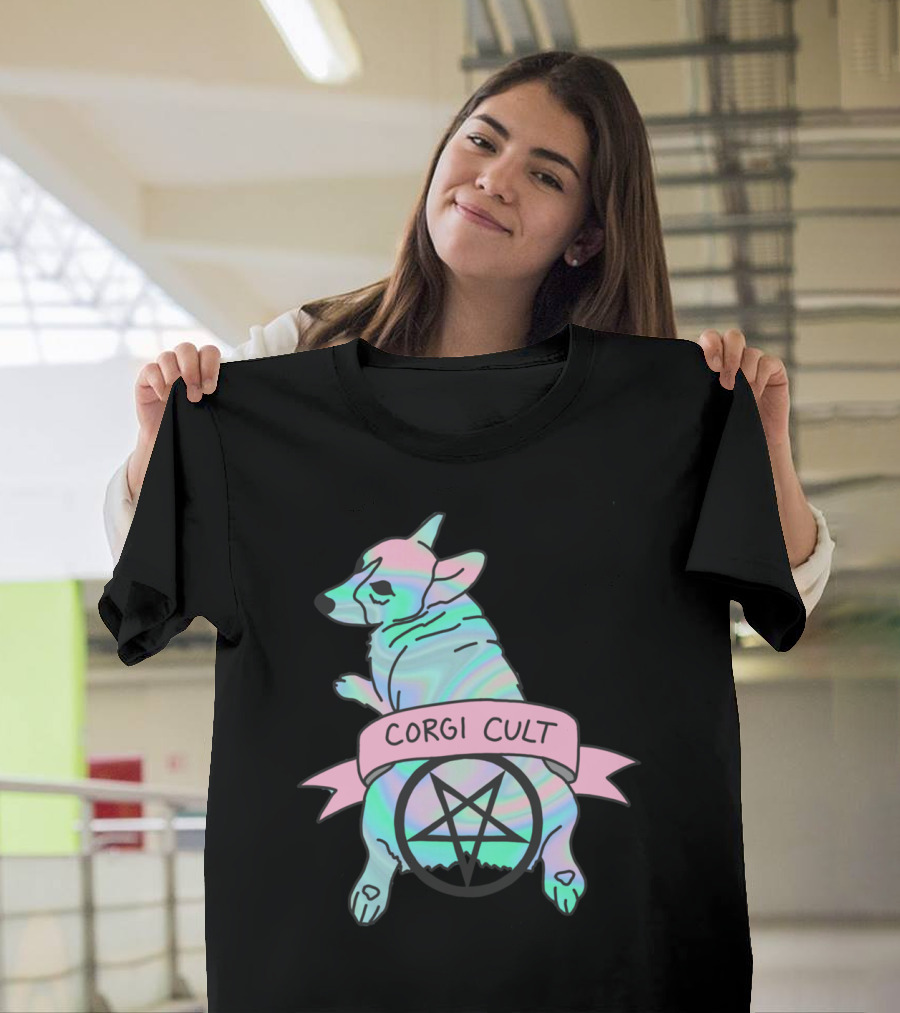 Corgi Cult Witchy Dog Hologram Pentagram 90s T-Shirt