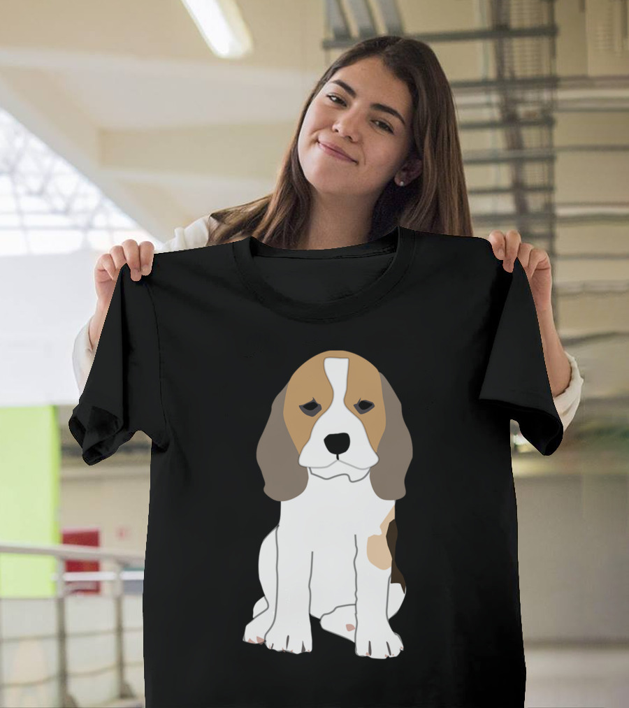 Beagle Dog Sitting T-Shirt